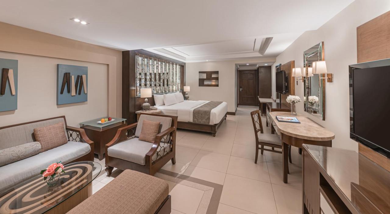 Henann Regency Resort And Spa Balabag  Exterior photo Deluxe Suite