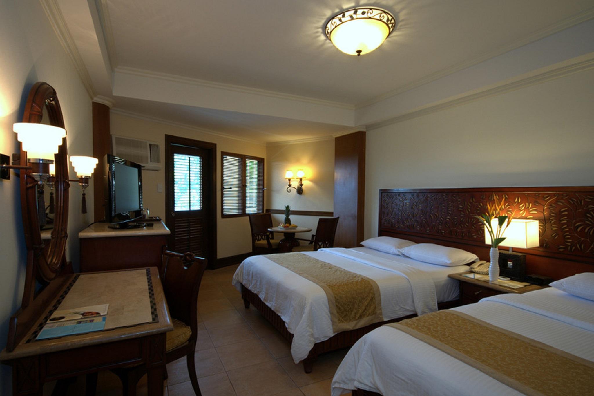 Henann Regency Resort And Spa Balabag  Exterior photo A room at the hotel