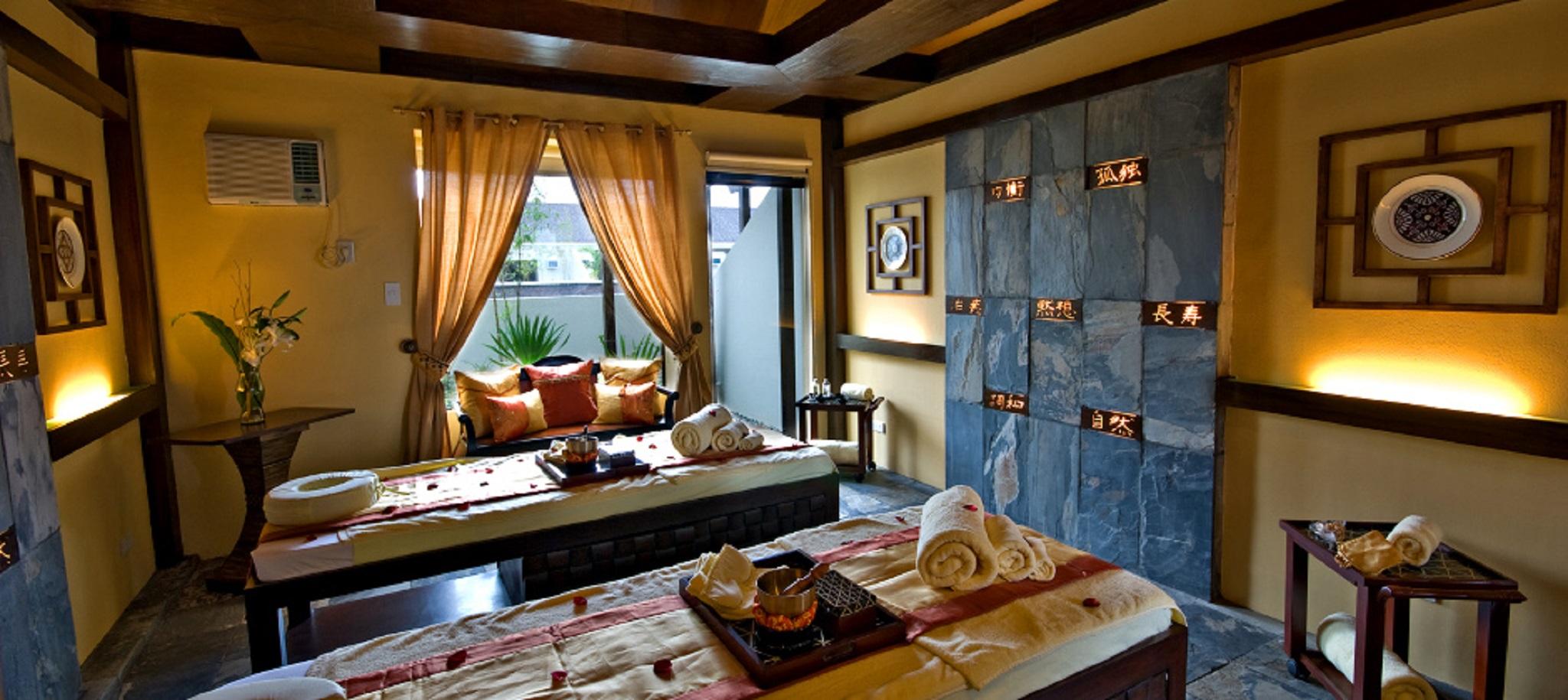Henann Regency Resort And Spa Balabag  Exterior photo A spa treatment room