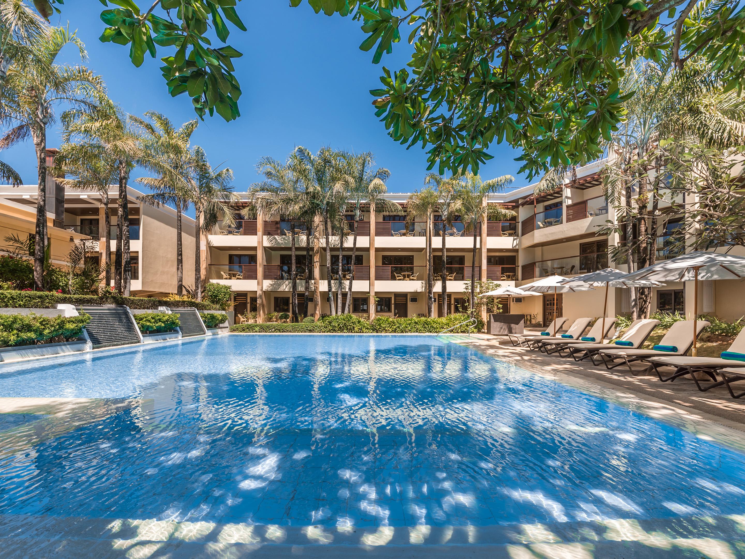 Henann Regency Resort And Spa Balabag  Exterior photo The swimming pool at the hotel