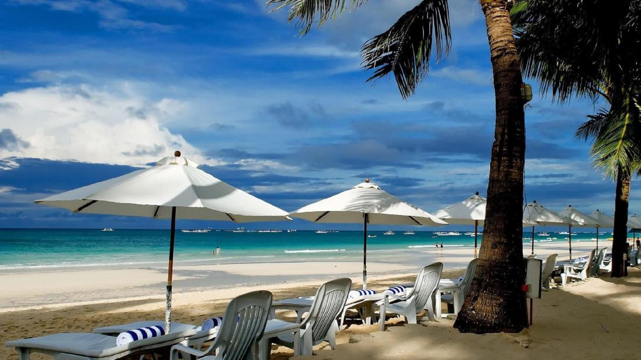 Henann Regency Resort And Spa Balabag  Exterior photo Beach at the InterContinental Resort