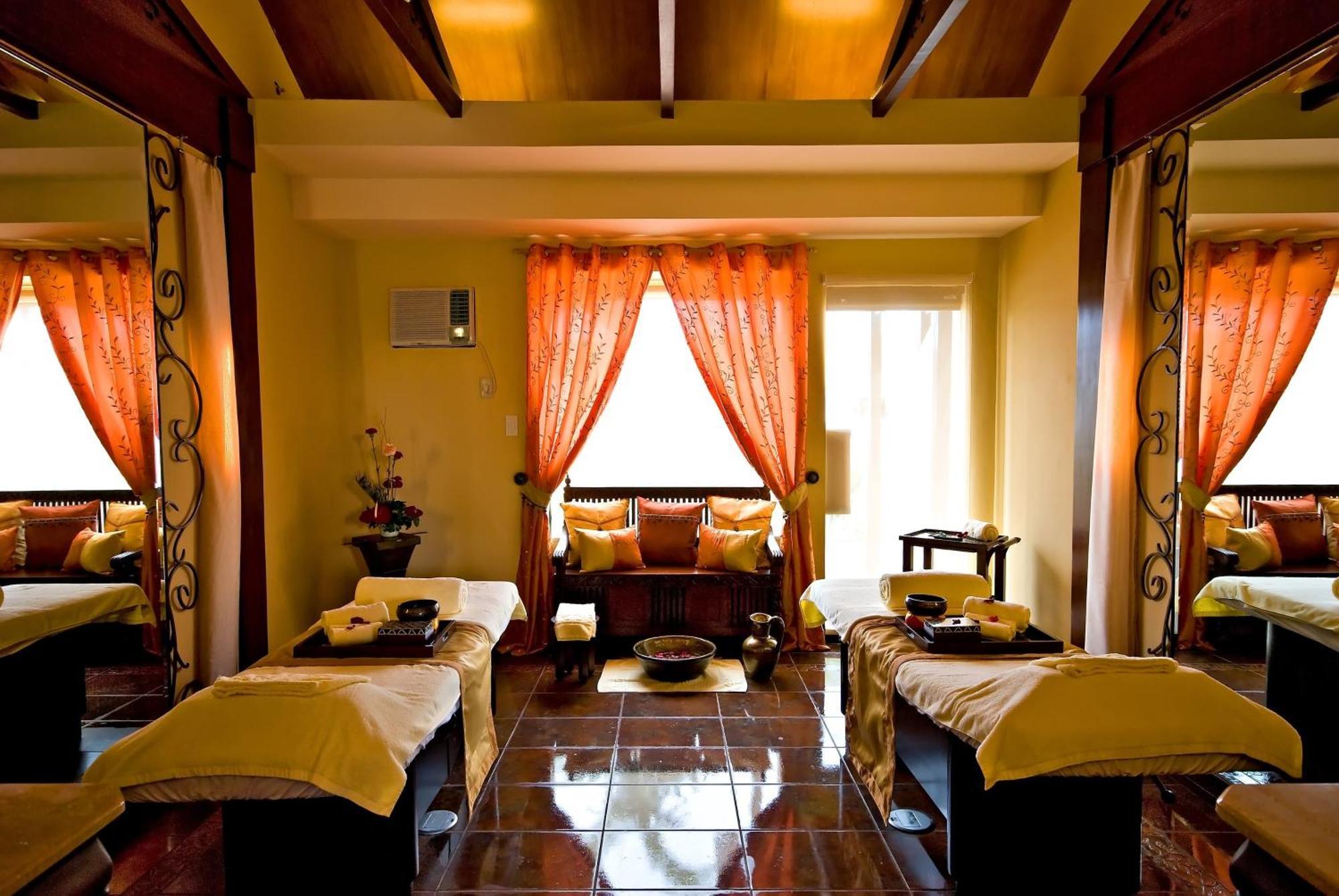 Henann Regency Resort And Spa Balabag  Exterior photo A spa in Manila, Philippines
