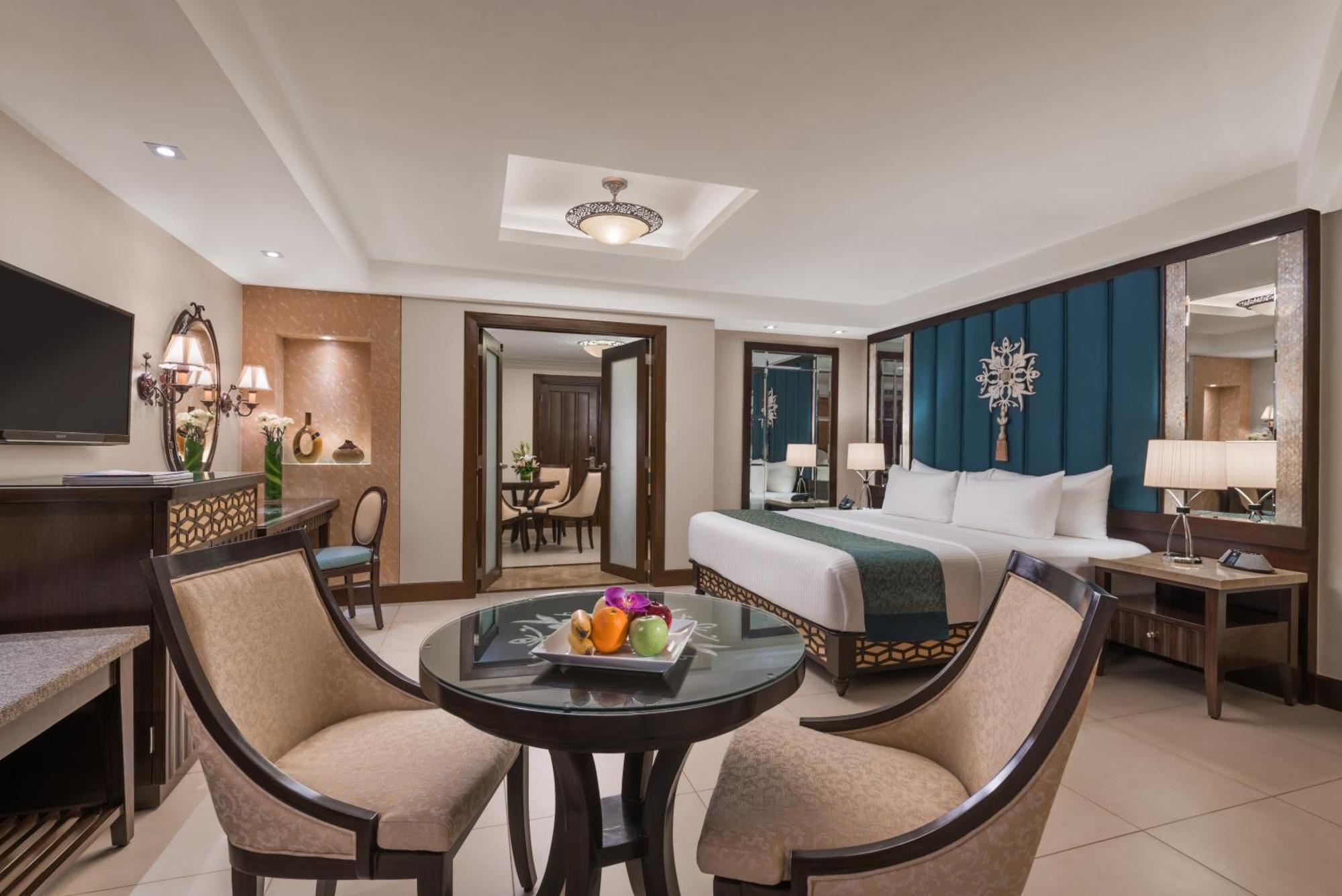 Henann Regency Resort And Spa Balabag  Exterior photo A suite at the hotel