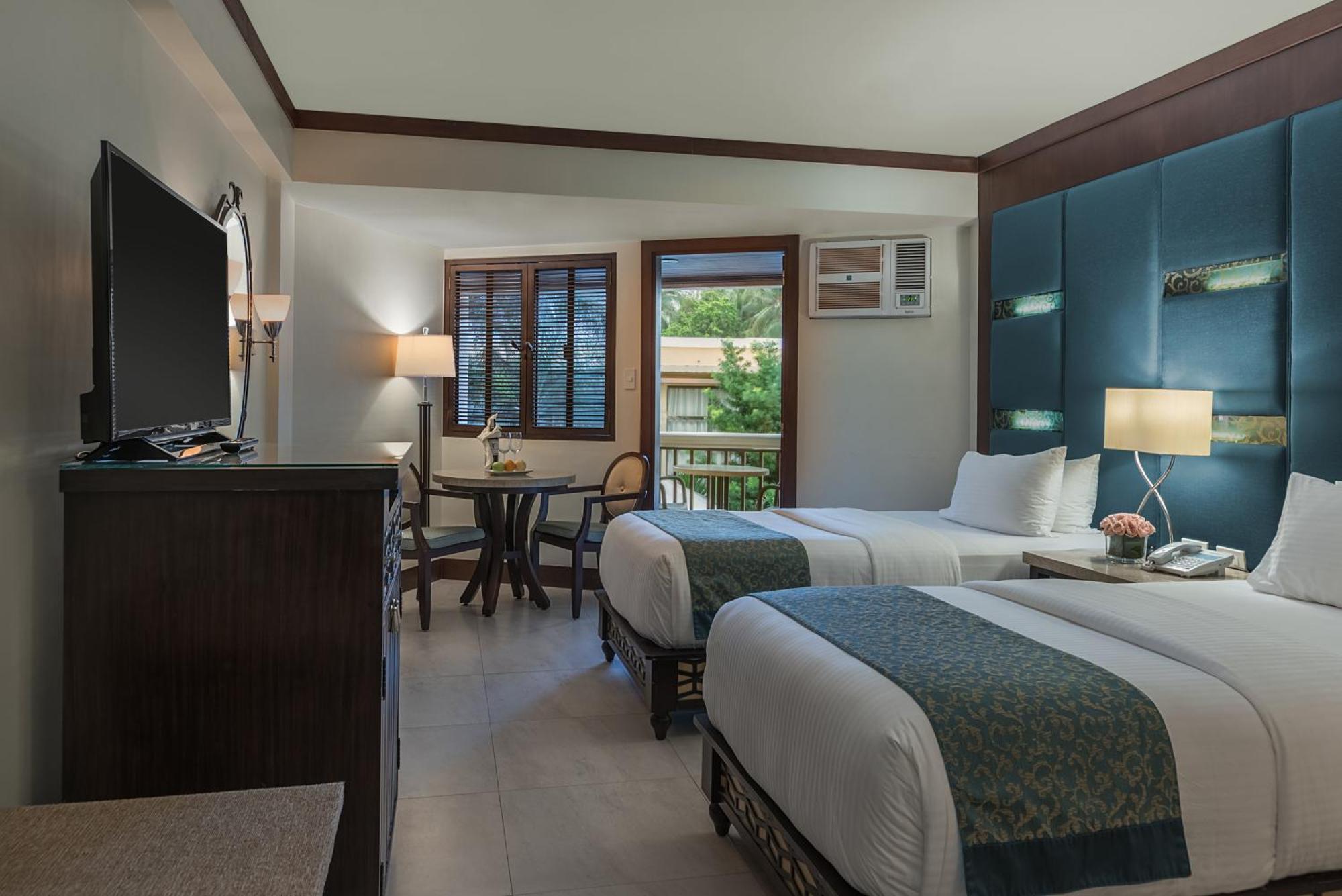 Henann Regency Resort And Spa Balabag  Room photo Deluxe Room