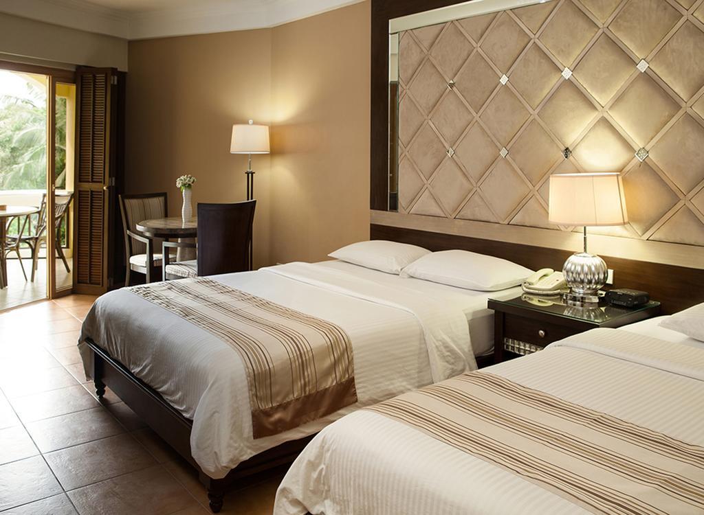 Henann Regency Resort And Spa Balabag  Exterior photo Deluxe Room